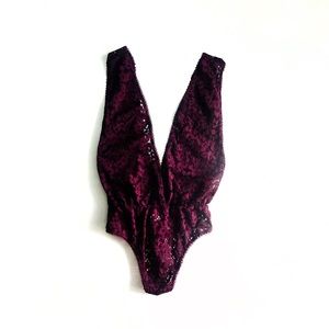 Victoria’s Secret | Deep Plunge Floral Lace Teddie